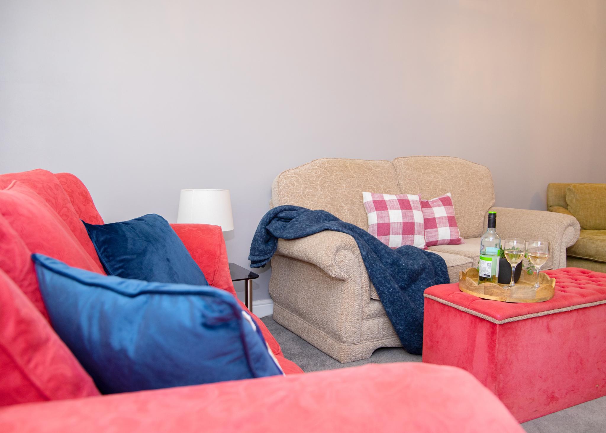 Large 3 Bed House - Free parking6