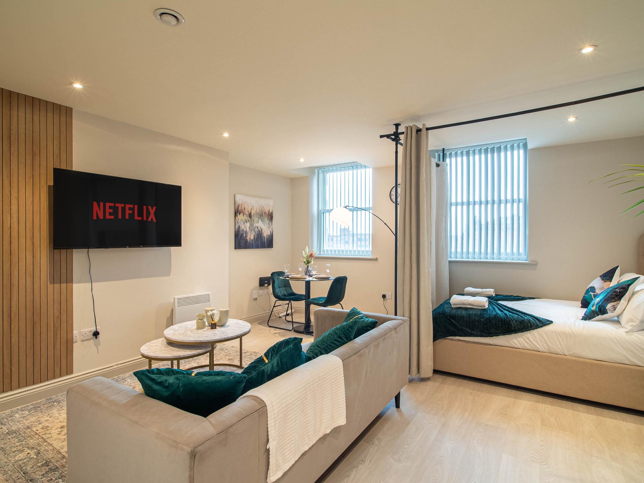 Central Leeds Apartment by Victoria Quarter3